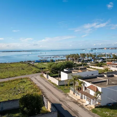 Sunrise In With Private Parking And Air Conditioning Holiday home